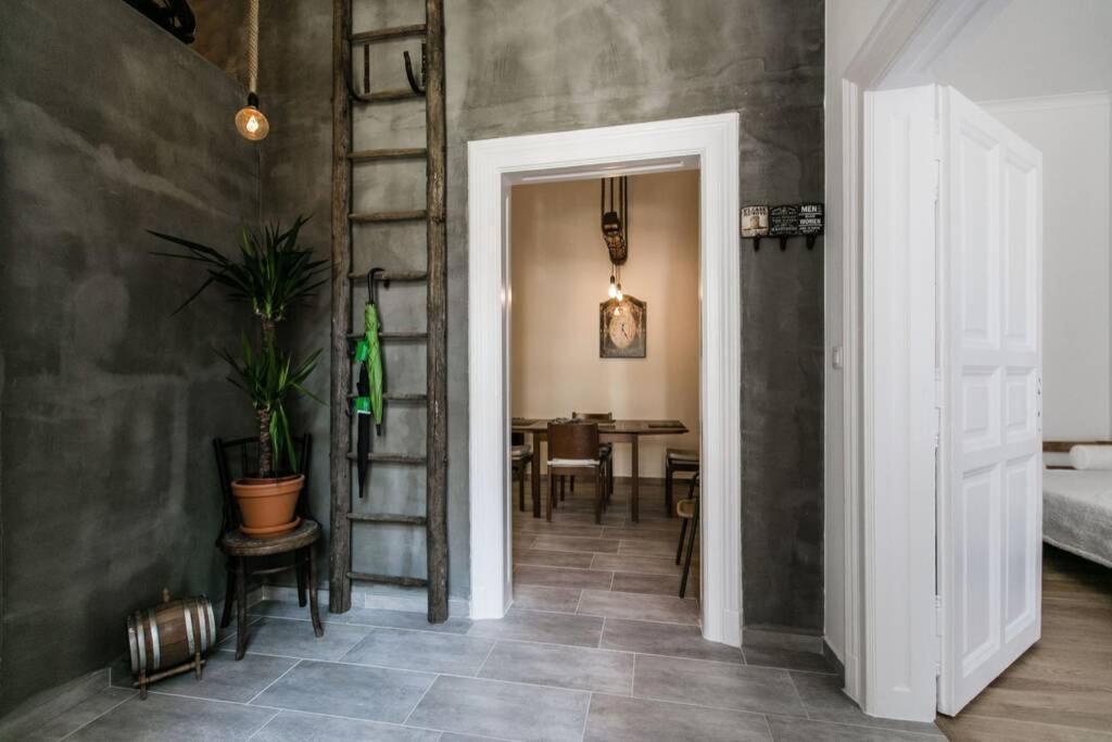 Your Gorgeous And Spacious Dream Home Free Parking بودابست المظهر الخارجي الصورة